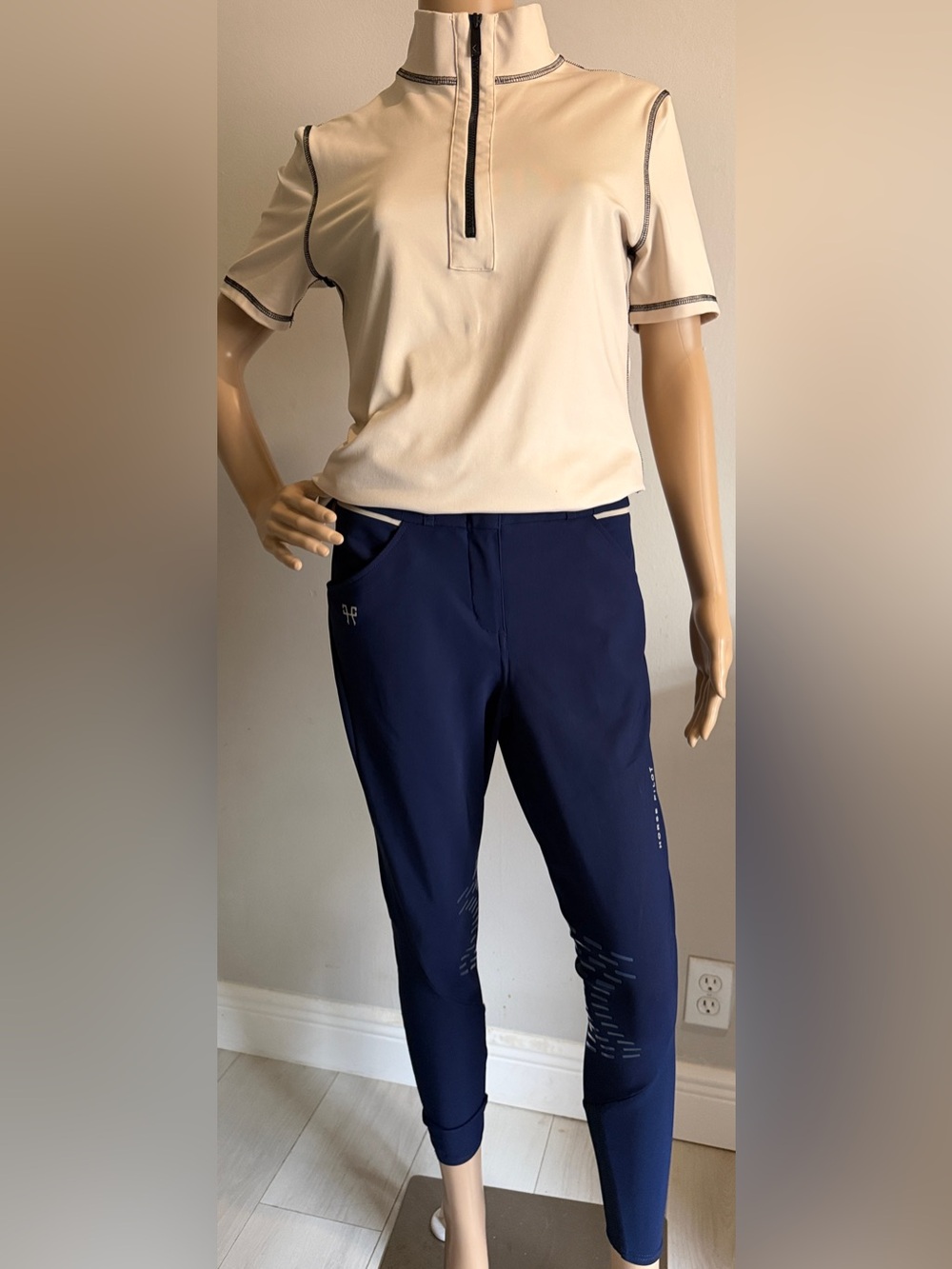 Horse Pilot Navy Technical Knee Grip Breeches Tan Trim Women’s Small